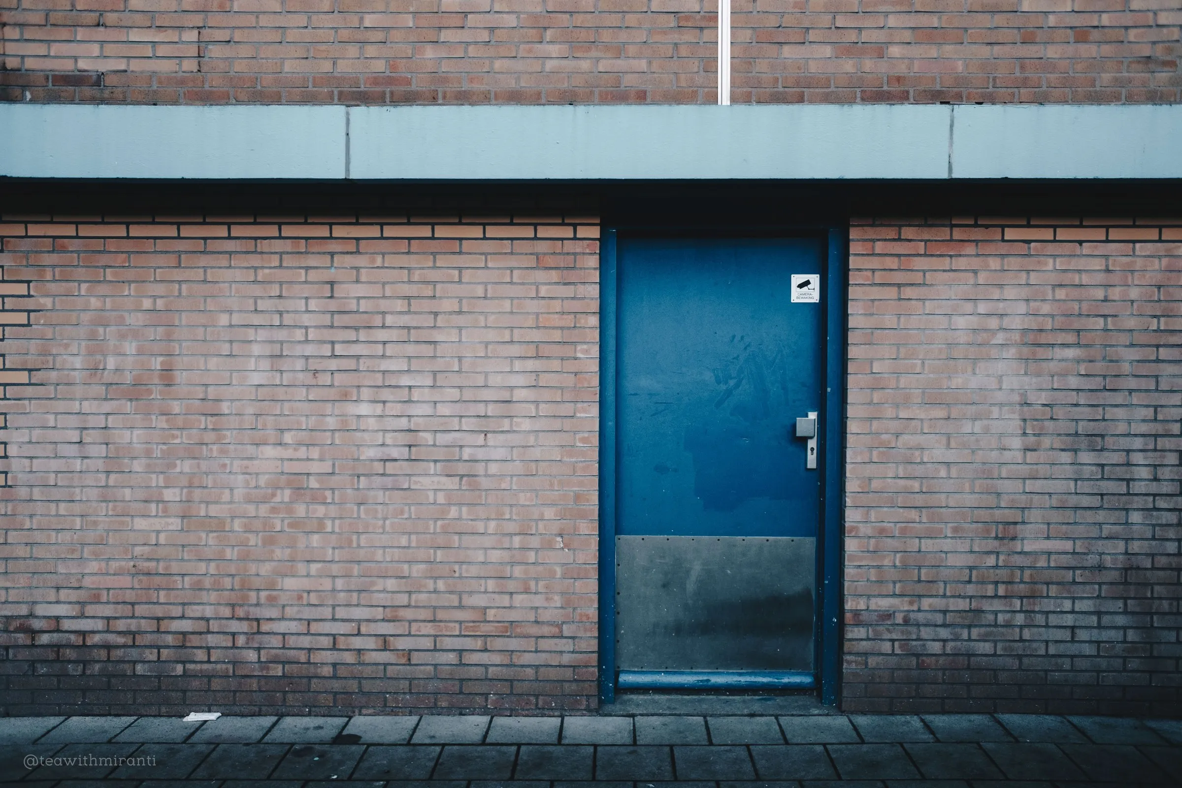Travel: Utrecht Overvecht, frame 7
