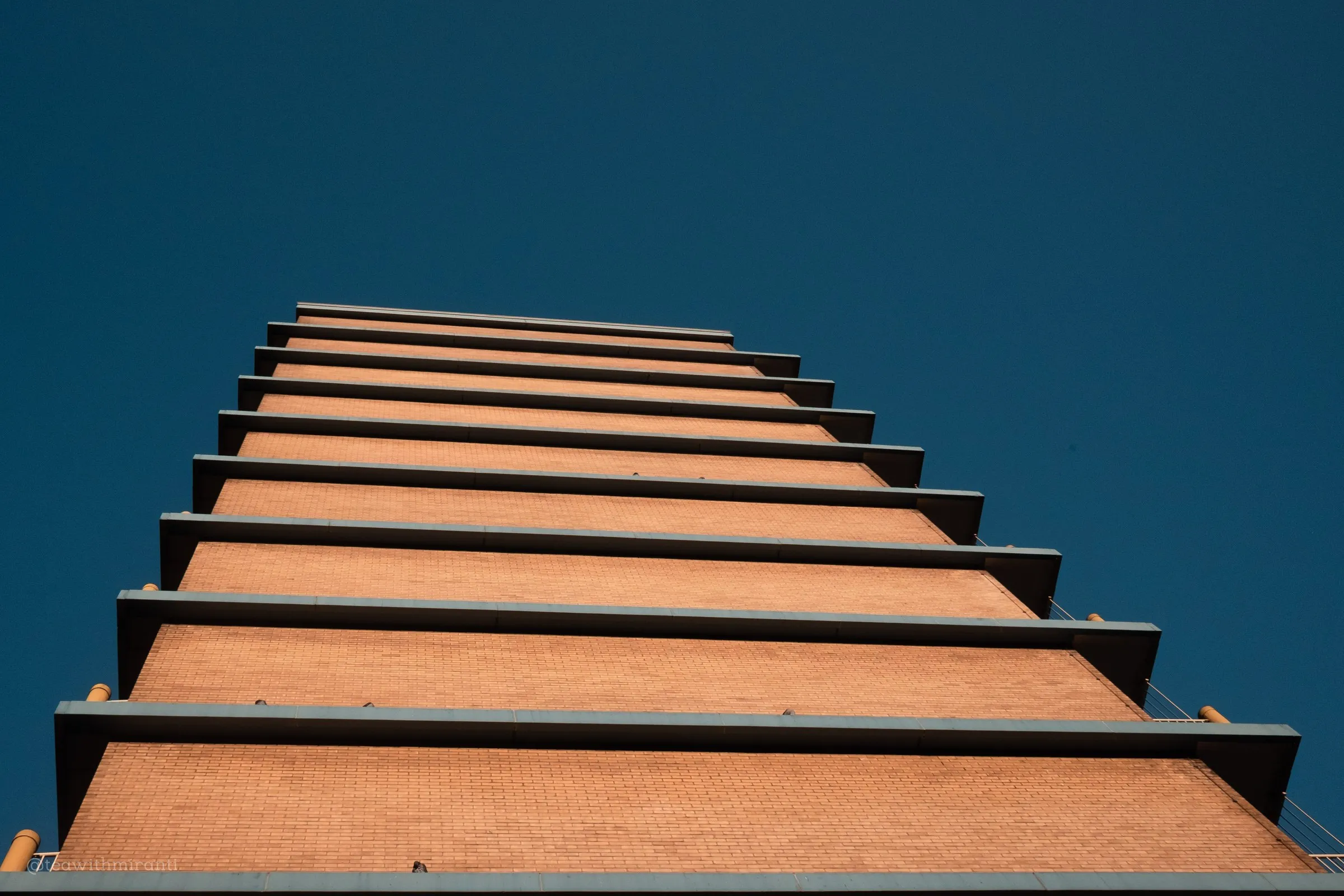 Travel: Utrecht Overvecht, frame 9
